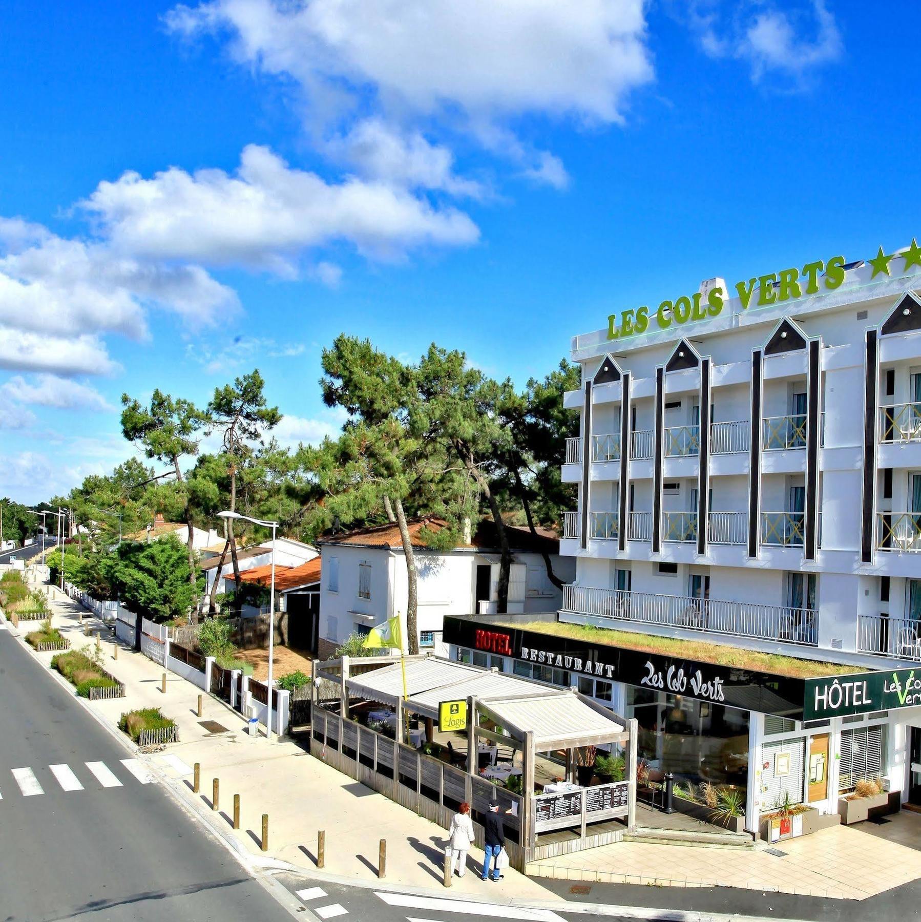 Hotel Logis Les Cols Verts 3*